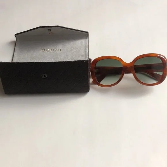Gucci Sunglasses - Picture 2 of 16